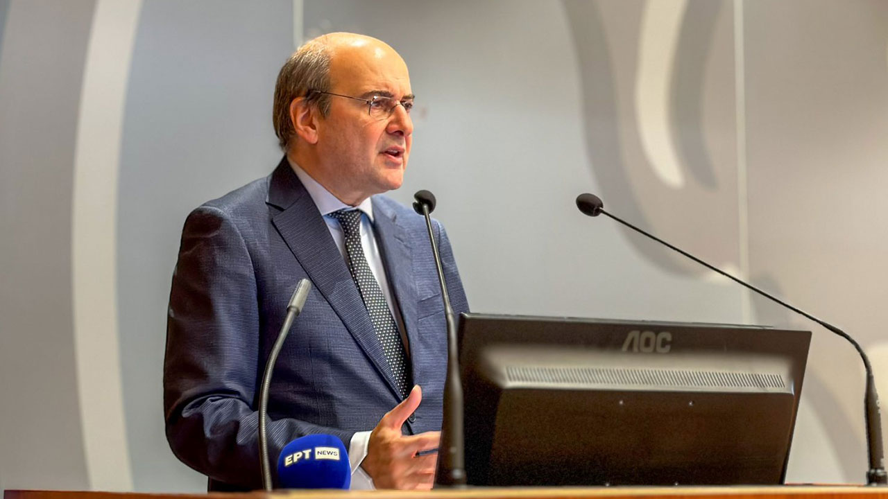 Χατζηδάκης για νέο νομοσχέδιο: Τέλος στην ταλαιπωρία των πολιτών στις συναλλαγές με το Δημόσιο