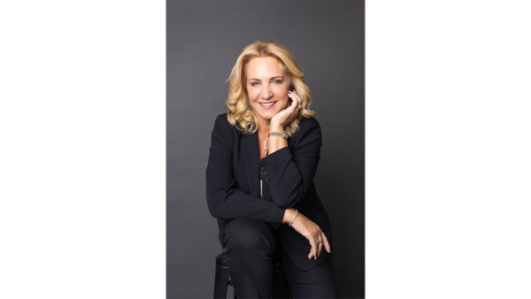 Η κα Κάτια Φύτρου, C.O.O. του Ομίλου Cosmos