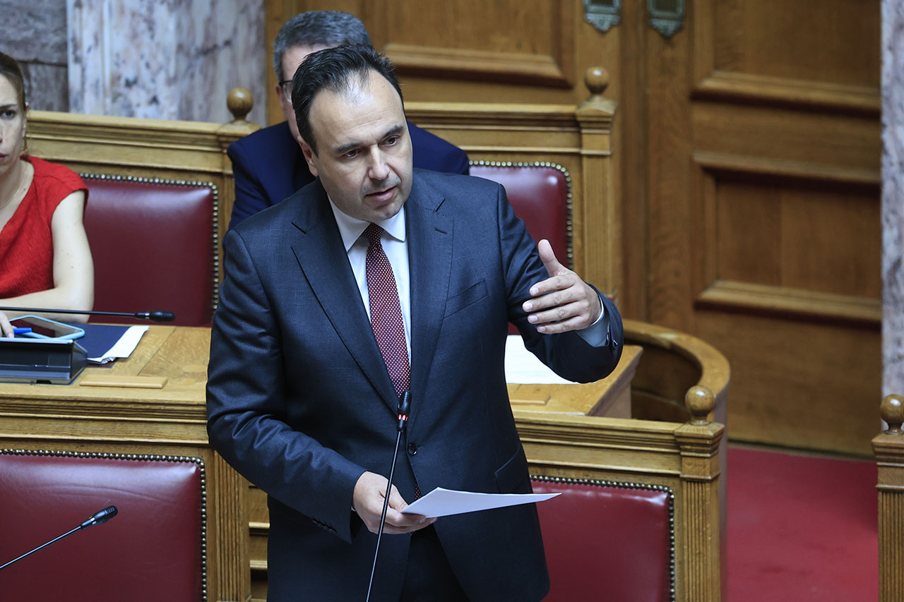 Με νόμο διασυνοριακή ανταλλαγή δικαιολογητικών και νέες ψηφιακές υπηρεσίες σε πολίτες και επιχειρήσεις