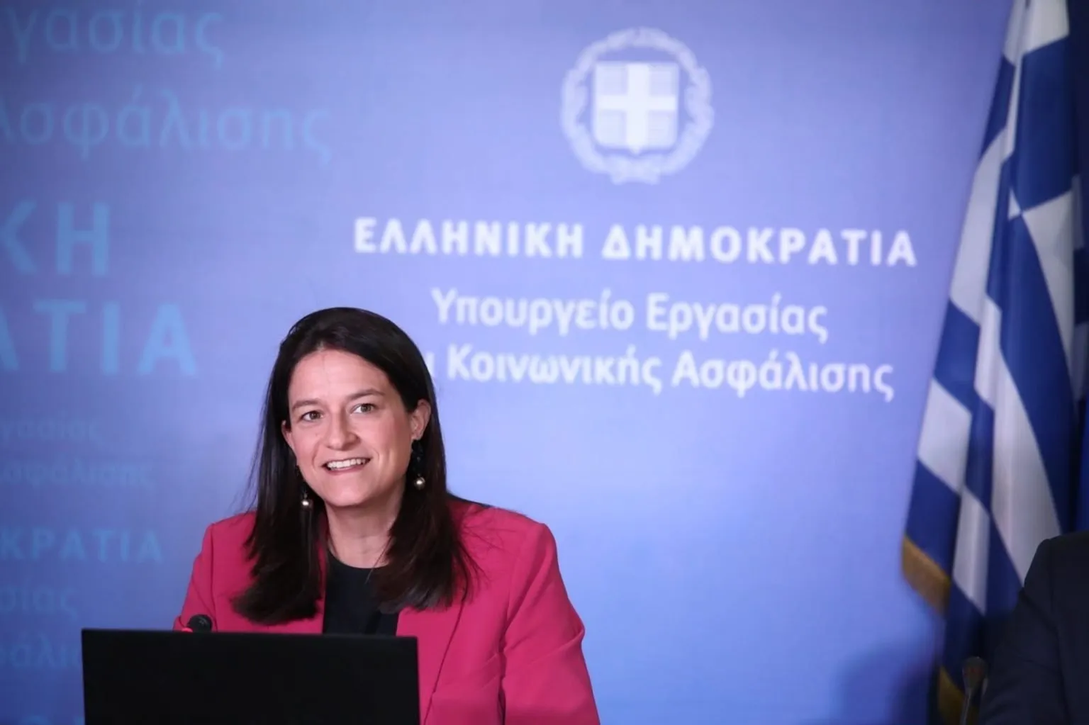 Εκκίνησε η νέα φάση πιλοτικής εφαρμογής της Ψηφιακής Κάρτας Εργασίας σε πέντε νέους κλάδους